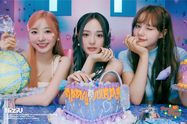 NiziU, 하이틴 키치 매력 품은 한국 데뷔 싱글 'Press Play' 유닛 포토 선봬