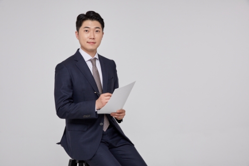 사진=정윤 변호사