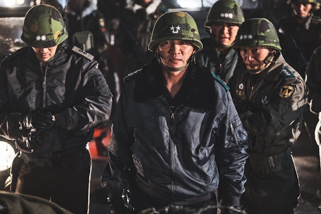 ‘서울의 봄’ 황정민, 파격적 연기 변신…절대 권력의 빈자리를 노리는 보안사령관 되다
