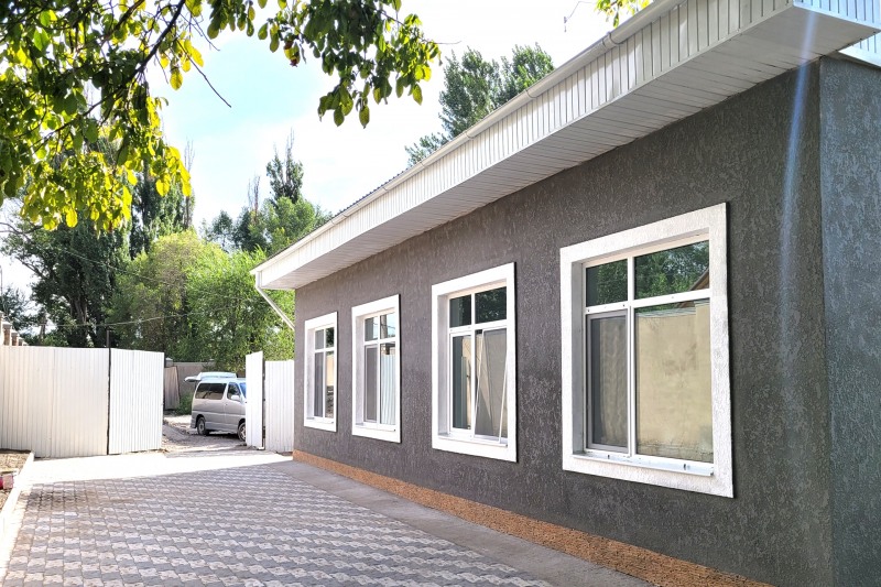 완공된 어학당의 모습