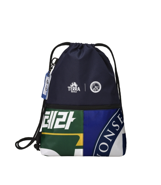 업사이클링 굿즈 스트링 백팩 / 사진=하이트진로 제공