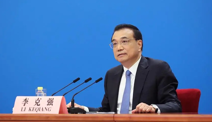 CCTV "리커창 전 중국 총리 사망..상하이서 휴식 취하던 중 갑작스런 심장마비로 68세에 사망"