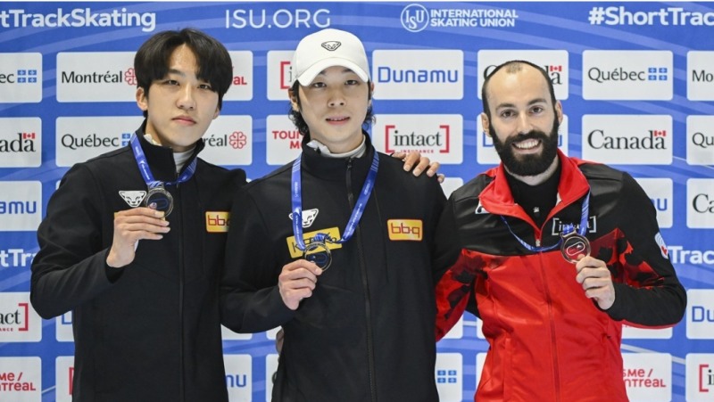 금메달 획득한 김건우(가운데)(AP=연합)