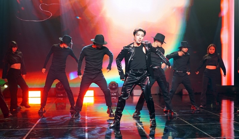 문종업, 미니 2집 쇼케이스 성료…“앞으로 좋은 모습 보여드릴 것”