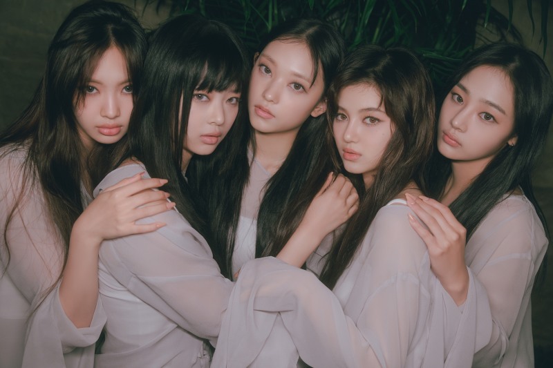 뉴진스, ‘Get Up’으로 美 ‘빌보드 200’ 장기 포진…신기록 행진ing