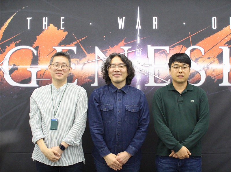왼쪽부터 레그스튜디오 이세민 디렉터, 라인게임즈 이경진 디렉터, 미어캣게임즈 남기룡 대표.