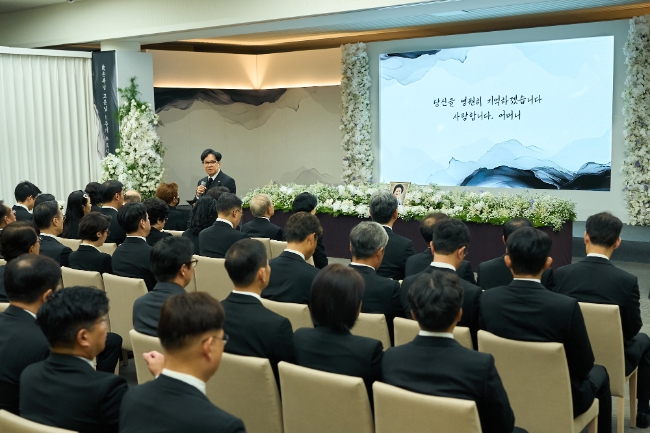 3일(금) 오전 서울시 중구 필동 CJ인재원에서 열린 故 손복남 고문 1주기 추모식에서 CJ그룹 이재현 회장이 유가족을 대표해 인사말을 하고 있다.