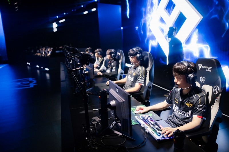 T1, LCK 팀 중 유일하게 생존...희망 살렸다