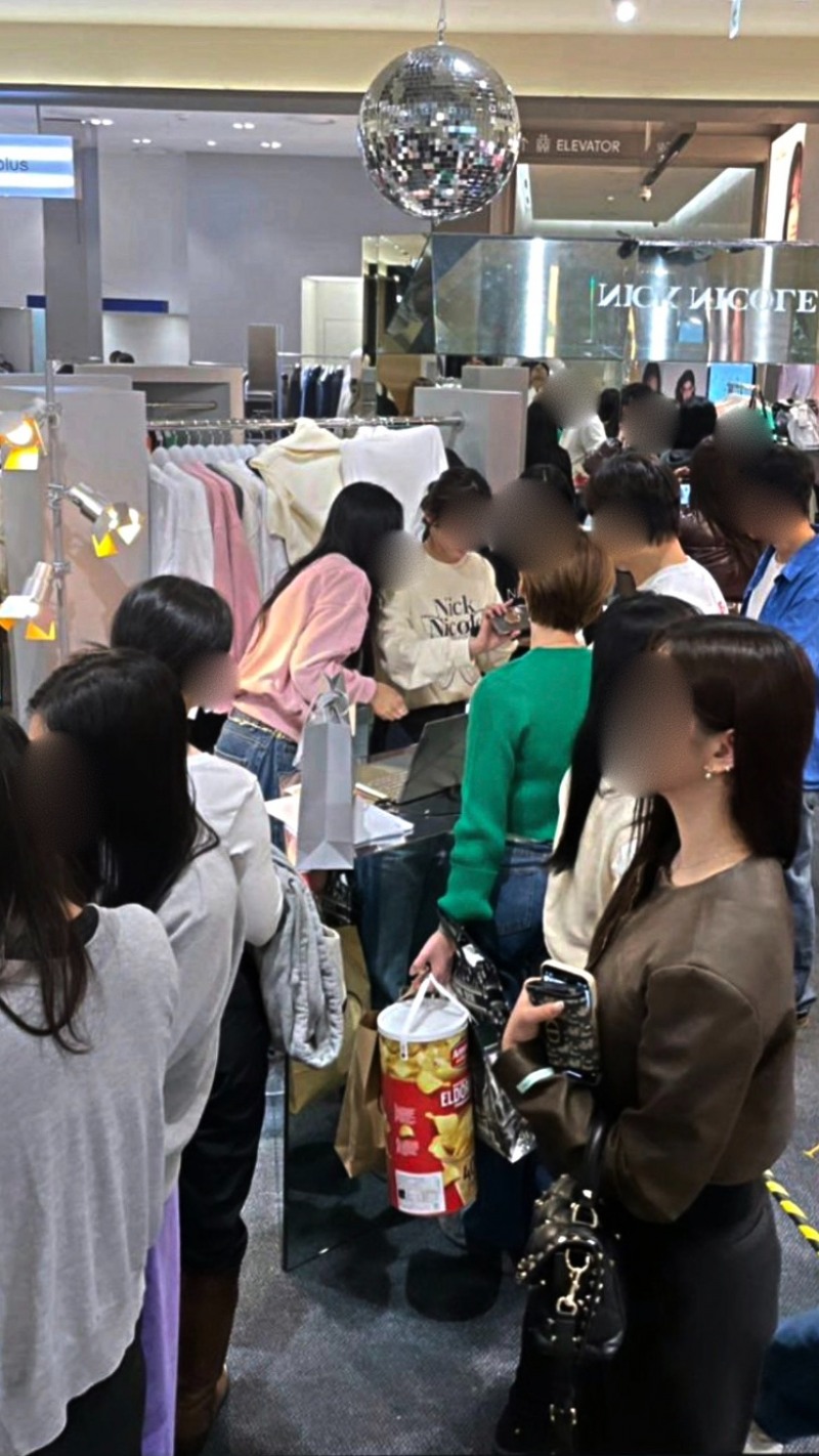 '닉앤니콜', 블랙프라이데이 기념 더현대서울서 첫 팝업스토어 열어