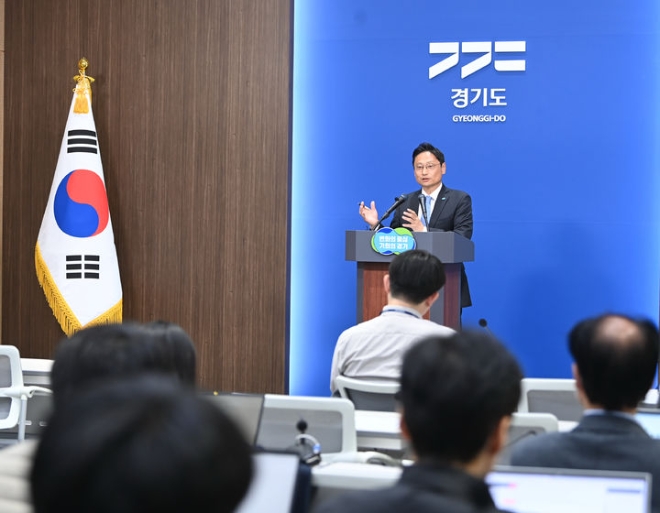 오후석 경기도 행정2부지사가 김포시 서울 편입 논란과 관련한 기자 간담회에서 서울 김포구가 될 경우 불리한 이유 등을 설명하고 있다. (사진=경기도)