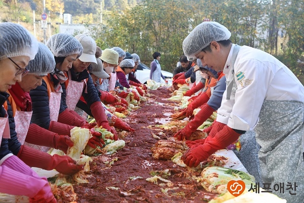 ㈜오웬푸드셰프애찬, ‘사랑! 나눔! 김장 대축제’ 행사서 김장양념 700포기 기부