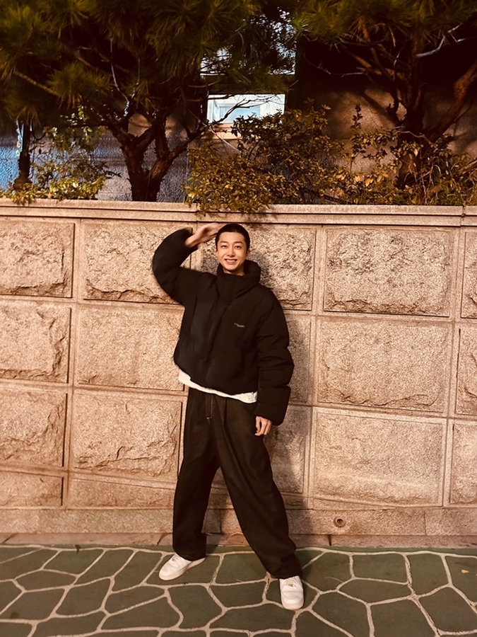 몬스타엑스 형원, 14일 현역 입대…“군 생활 현명하게 보내 더 성장할 것”