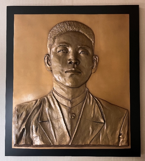 조명하 의사 부조 작품