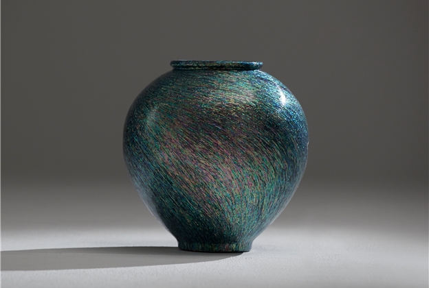 THE MOON_BLUE 30, Mother-of-Pearl, FR, 30 x 30 cm (사진 = 작가 제공)