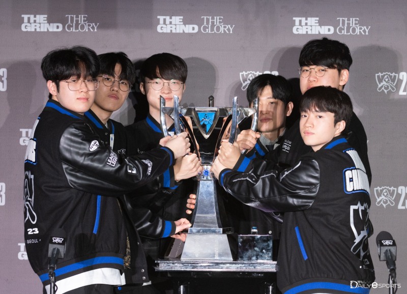 '페이커'는 많은 분이 원하는 거, '오너'는 리신... T1 선수들이 원하는 롤드컵 우승 스킨은?