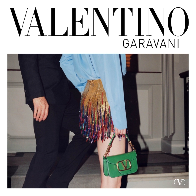 카카오 커머스CIC는 ‘카카오톡 선물하기(선물하기)’에 이탈리아 오트 쿠튀르 브랜드 ‘발렌티노’가 입점했다고 20일 밝혔다. (사진 = 카카오 제공)