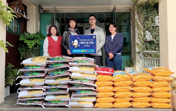 사진=(좌측부터) 천사보육원 간호사, 천사보육원장, ㈜크리에이티브통제주 지원팀장, 천사보육원 영양사