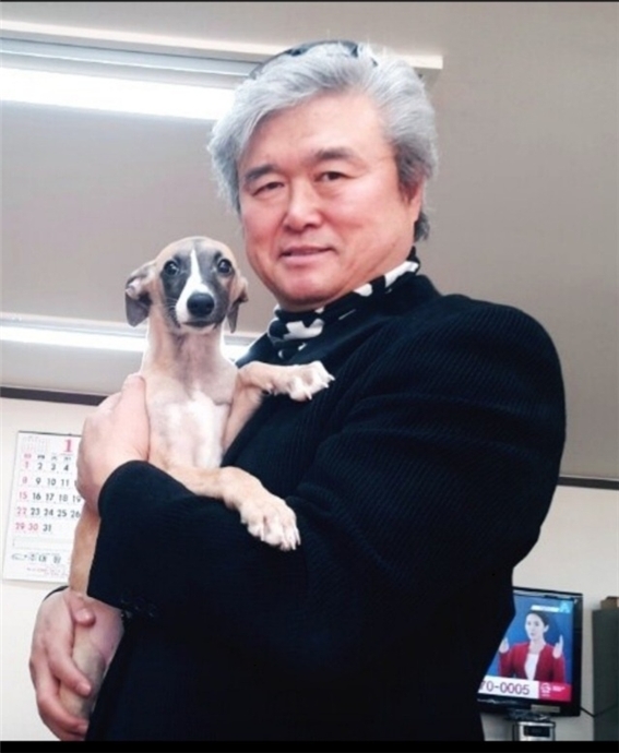 사랑하는 강아지와 함께 한 김태형 장수대 황태 해장국 대표