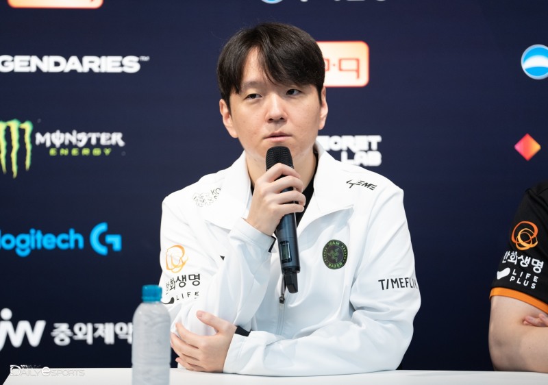 한화생명 코치진 한 시즌 더 본다...'댄디'- '모글리' 재계약