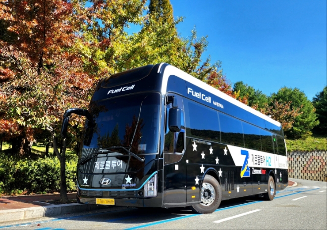단국대가 국내 대학으로는 첫 수소전기셔틀버스를 투입한다.사진은 운행될 수소전기서틀버스(사진=단국대)
