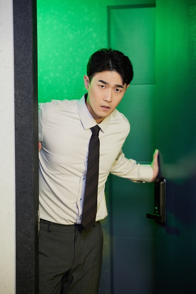 김호창, 24일 연극 ‘옆집사람’ 첫 출격…활약 예고