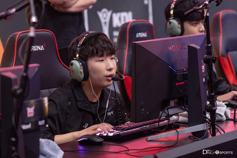 '루닝' 홍성민, 3R 연속 1위 달성으로 개인전 결승행