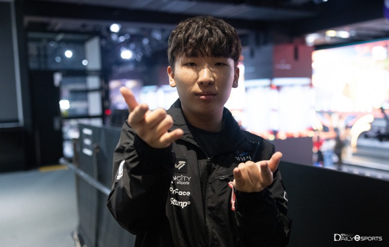 3R 연속 1위로 결승 오른 홍성민, "결승에선 락스 대표해 뛸 것"