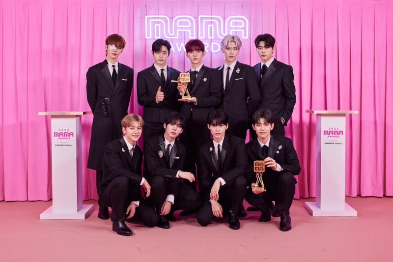 ZEROBASEONE, '2023 MAMA AWARDS'서 본상 포함 2관왕 기염…초고속 상승 기세 증명