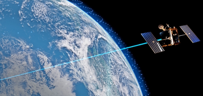 ‘상용 저궤도위성기반 통신체계’에 활용될 원웹의 저궤도 통신위성 / 사진=한화시스템 제공