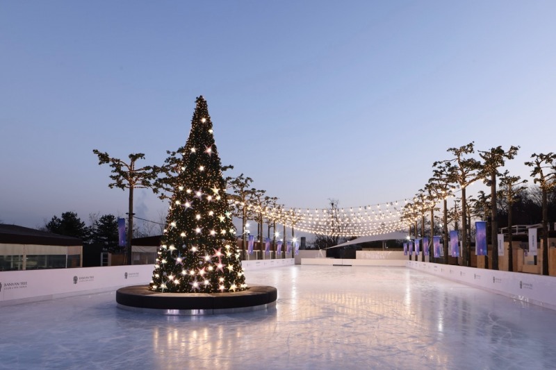반얀트리 클럽 앤 스파 서울, 오아시스 아이스링크 개장…‘소중한 사람과 따뜻한 추억’