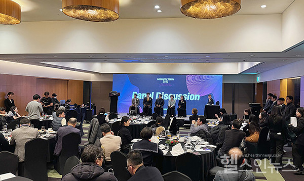 레이저옵텍제공