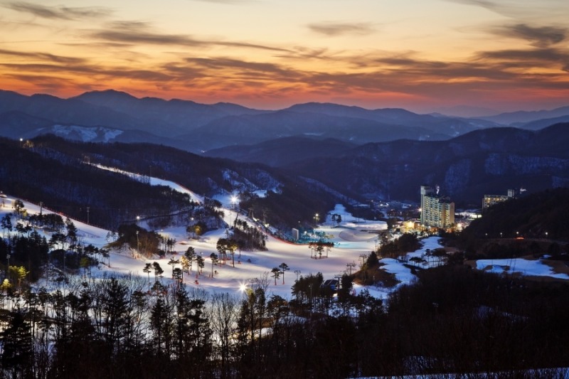 오크밸리, 15일 23-24 시즌 스키장 오픈…쾌적한 120미터 광폭 슬로프와 다채로운 엔터테인먼트 가득
