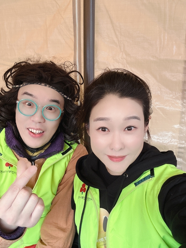 현영, 겨울이면 돌아오는 연탄클로스…‘사랑의 연탄 나눔’ 온정 활동