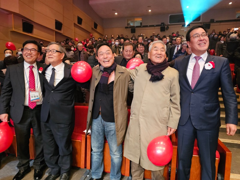 최돈익 안양 만안 당협위원장 ‘선택’ 출판기념회 성황리 개최