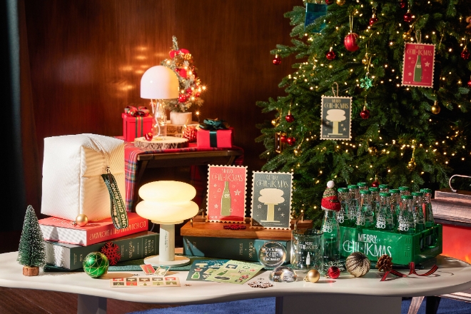 롯데칠성음료는 ‘칠성사이다’와 크리스마스를 상징하는 공통 색상인 초록색을 바탕으로 ‘그린 크리스마스’ 콘셉트의 팝업스토어를 선보인다고 12일 밝혔다. (사진 = 롯데칠성음료 제공)