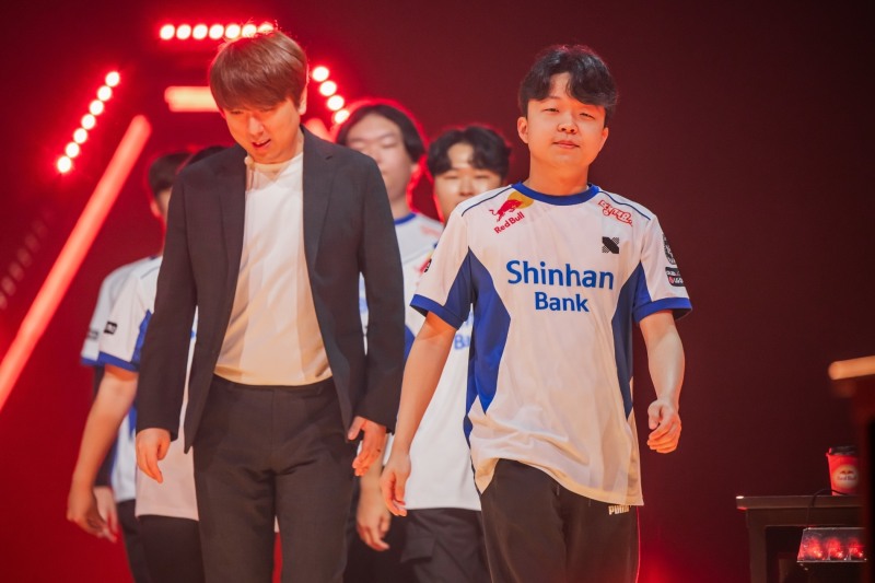 안정 대신 변화 택한 DRX, '알비'-'제스트' 예비 선수 전환, '플래시백' 콜업