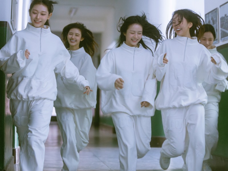 뉴진스, 19일 리믹스 앨범 ‘NJWMX’ 발매…“저희와 함께했던 특별한 순간 기억하기를”