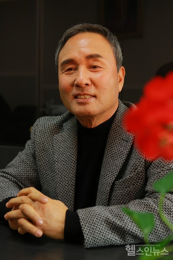 강신욱단국대학교명예교수