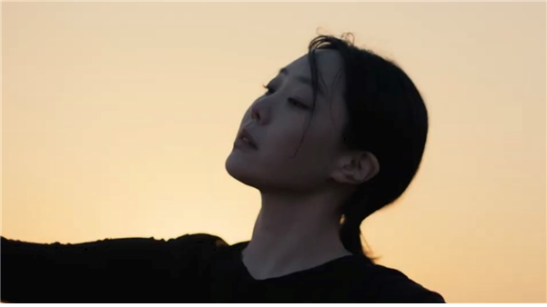 차재이, 장윤정 신곡 뮤비 여주인공 낙점...‘갈대밭 여신’ 모습 연출