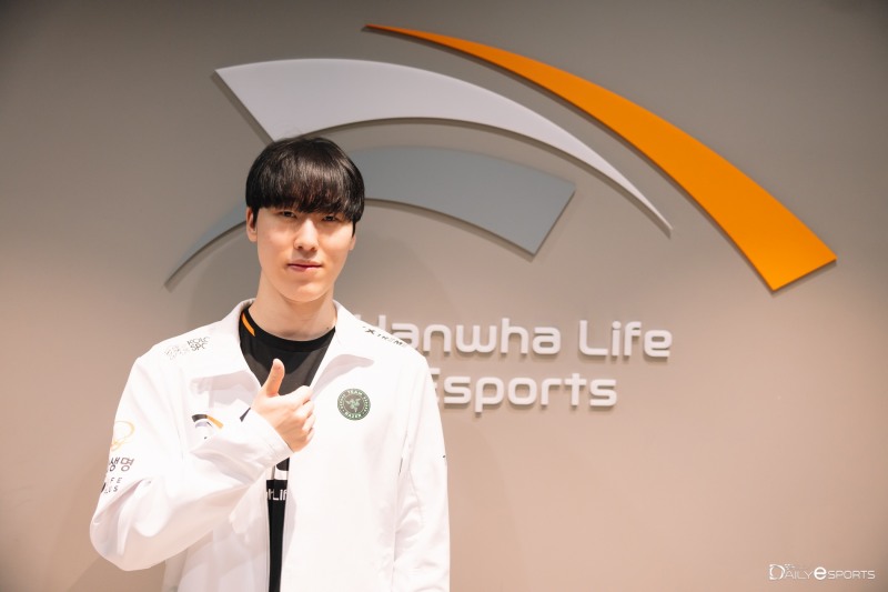 '제카' 김건우, "내려가는 느낌 받은 2023년...내년엔 못했던 기억 지워낼 것"