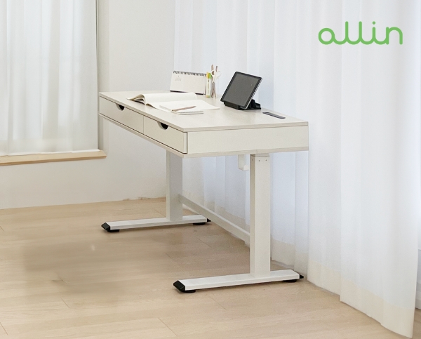 티니즈, 높이 조절 책상 '올린 모션데스크' 출시