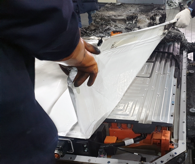 배터리 셀에서 화재 흔적이 발견되지 않았다. / 사진=KG 모빌리티 제공