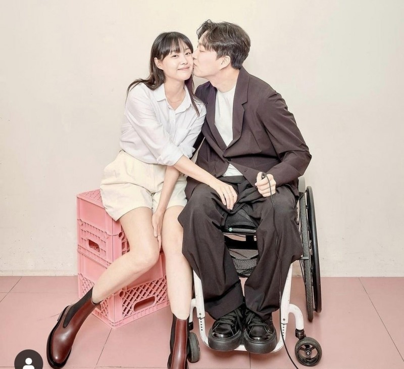 송지은(좌)과 박위(우)(송지은 인스타그램)