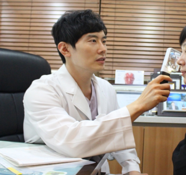 사진=유앤영피부과 노원점 류정호 원장