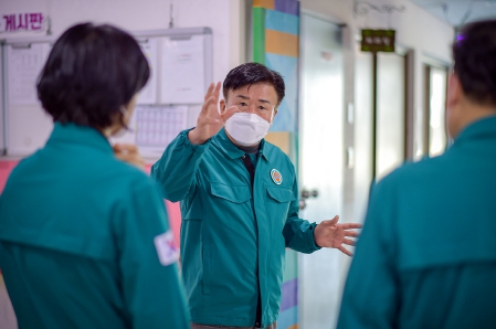 정기명 여수시장 새해 첫 행보, 화재취약시설 긴급점검(여수시 제공)