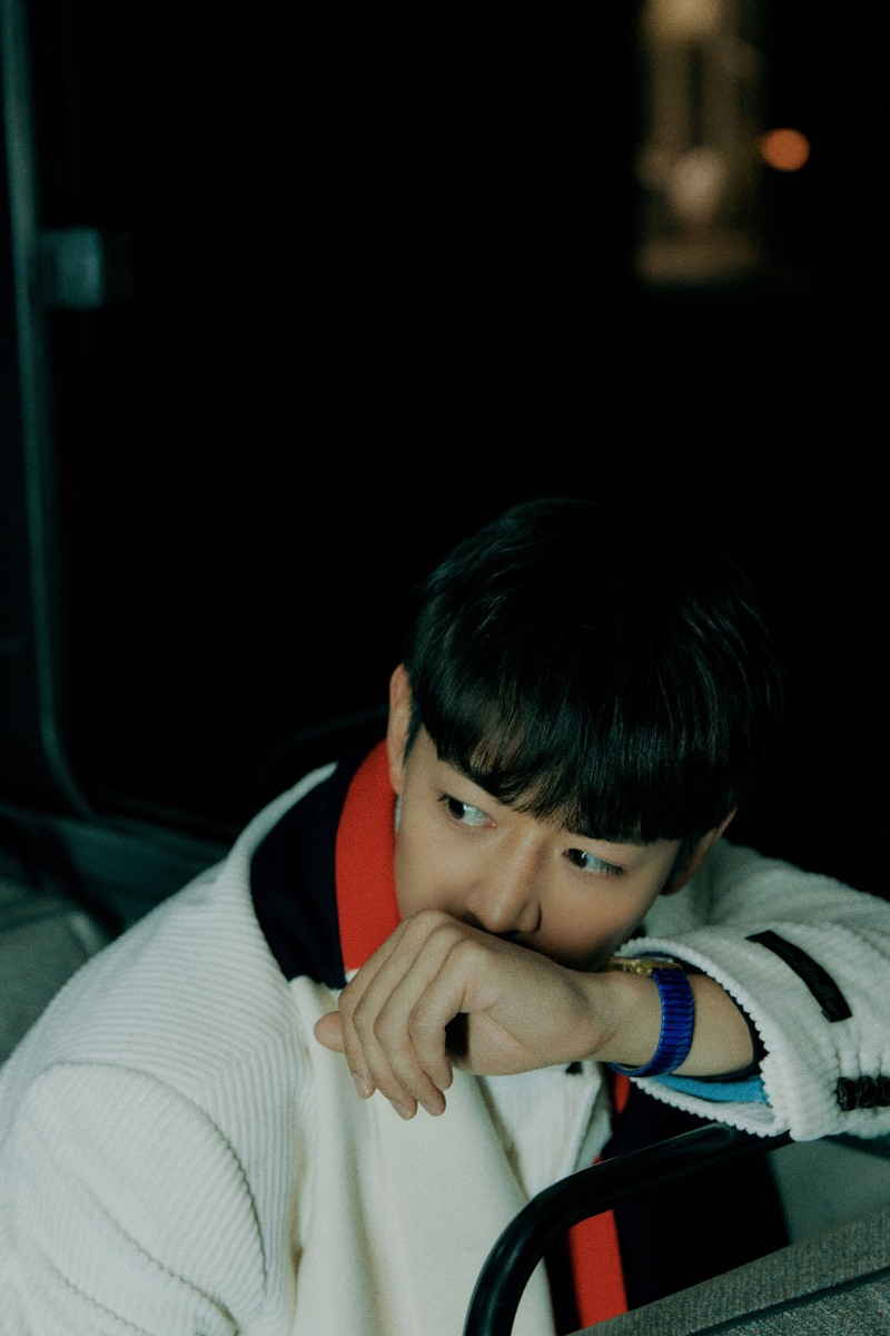 샤이니 민호, 신곡 ‘Stay for a night’ 무대 팬 콘서트로 최초 공개…독보적 비주얼의 티저 이미지 ‘시선 집중’