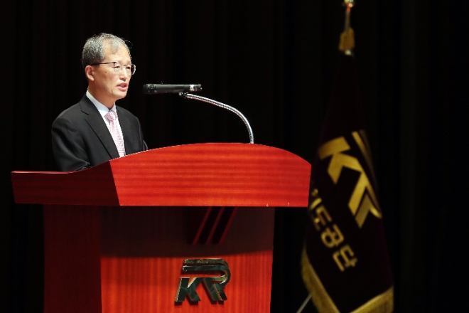 김한영 이사장이 창립 20주년 기념사를 하고 있다. / 사진=국가철도공단 제공