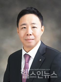 서울대치과병원치과보철과김성균교수(서울특별시장애인치과병원장)