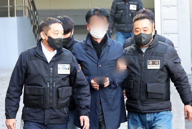 영장실질심사 출석하는 이재명 대표 피습 피의자(부산=연합)
