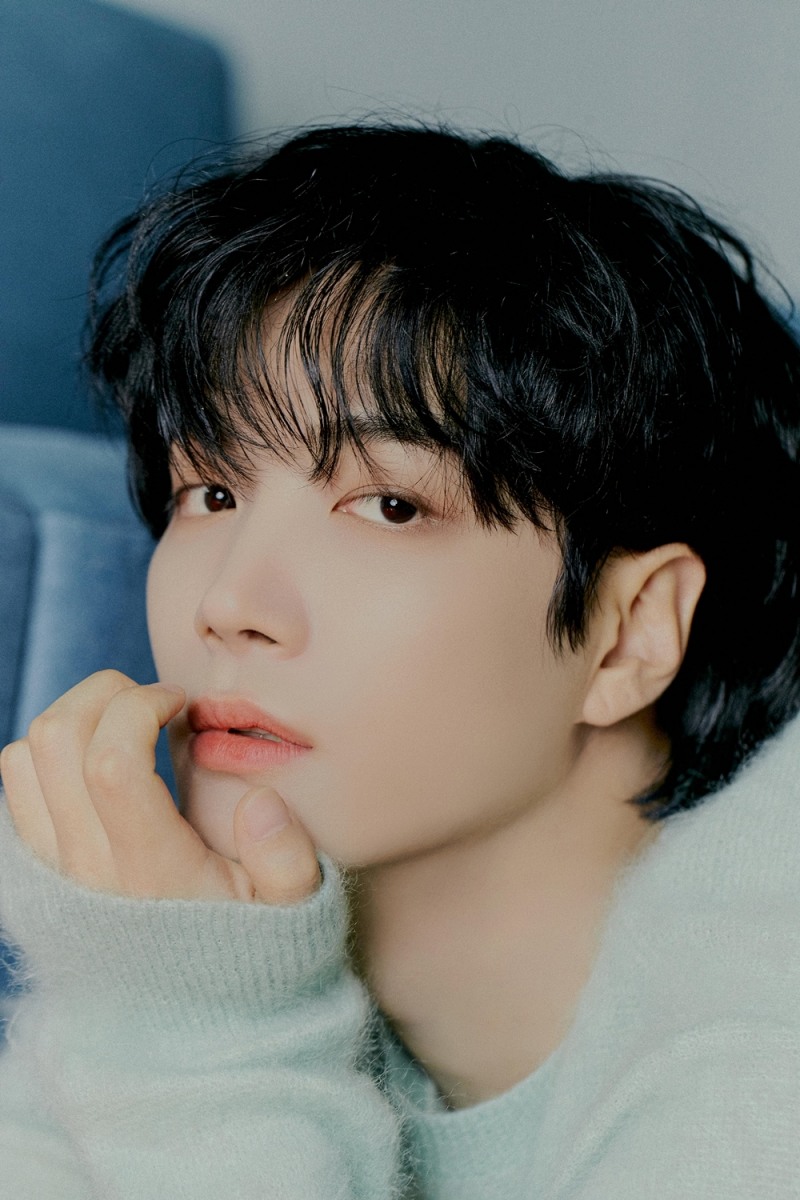 김종현, 미니 2집 타이틀곡 'MOTTO'로 음원차트 1위 기록…뜨거운 관심 입증